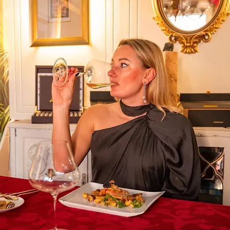 Opus One Luxury & Wine Szálloda 4*